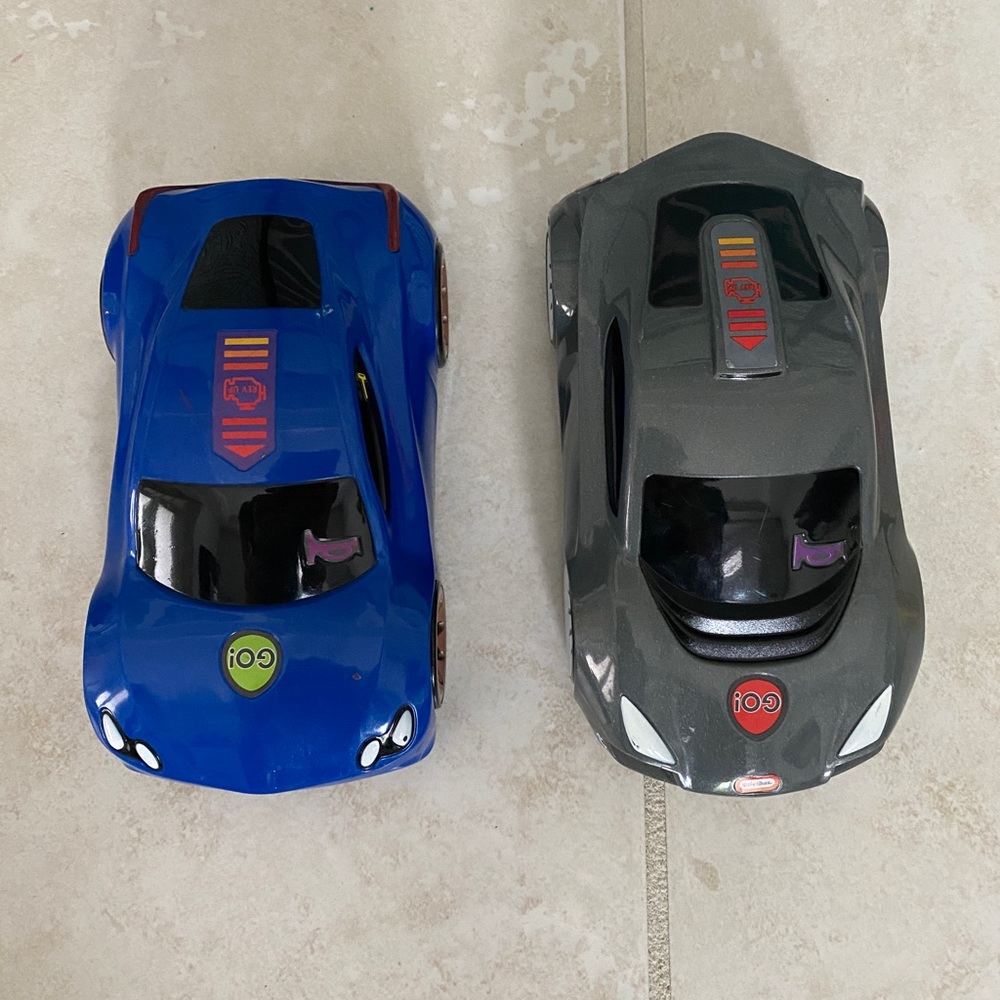 Set of Two Battery Operated Race Cars
